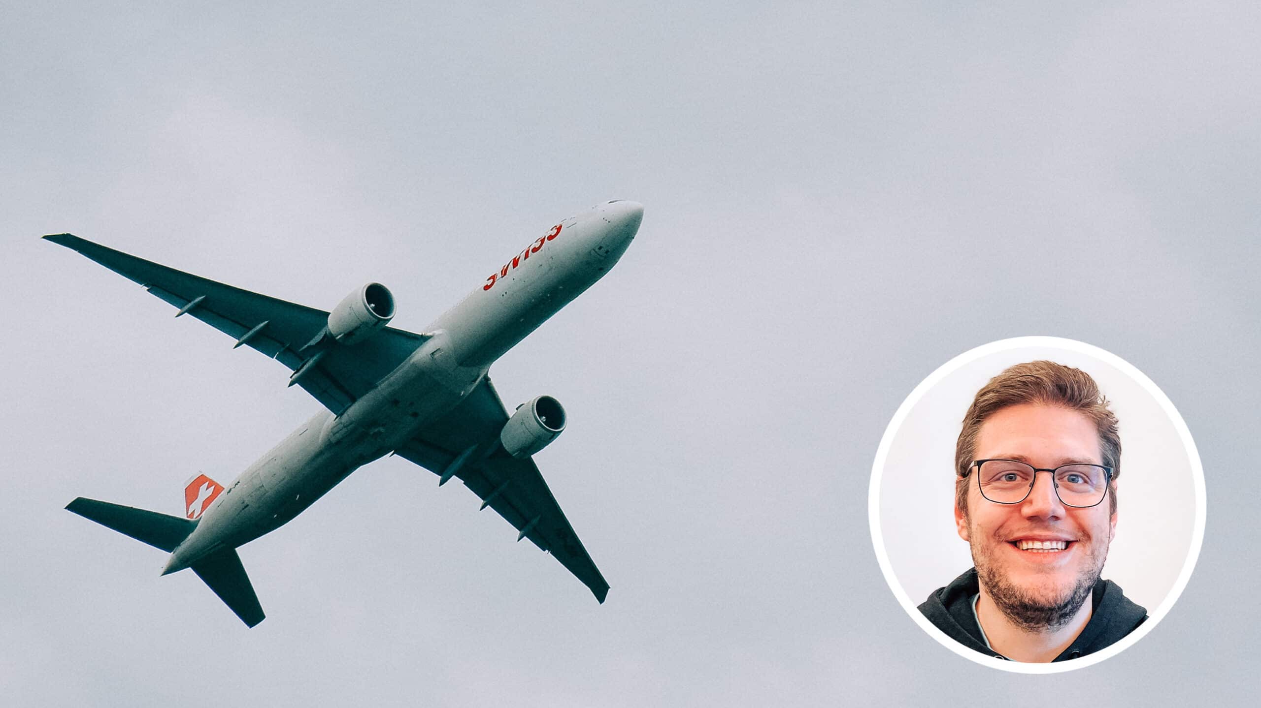 Ein Flugzeug der Airline Swiss steigt in den Himmel. Im Vordergrund ist ein Porträt-Foto von Pascal Turin platziert.