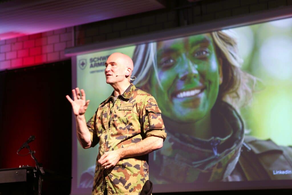 Auf dem Bild sieht man Armeechef Thomas Süssli.