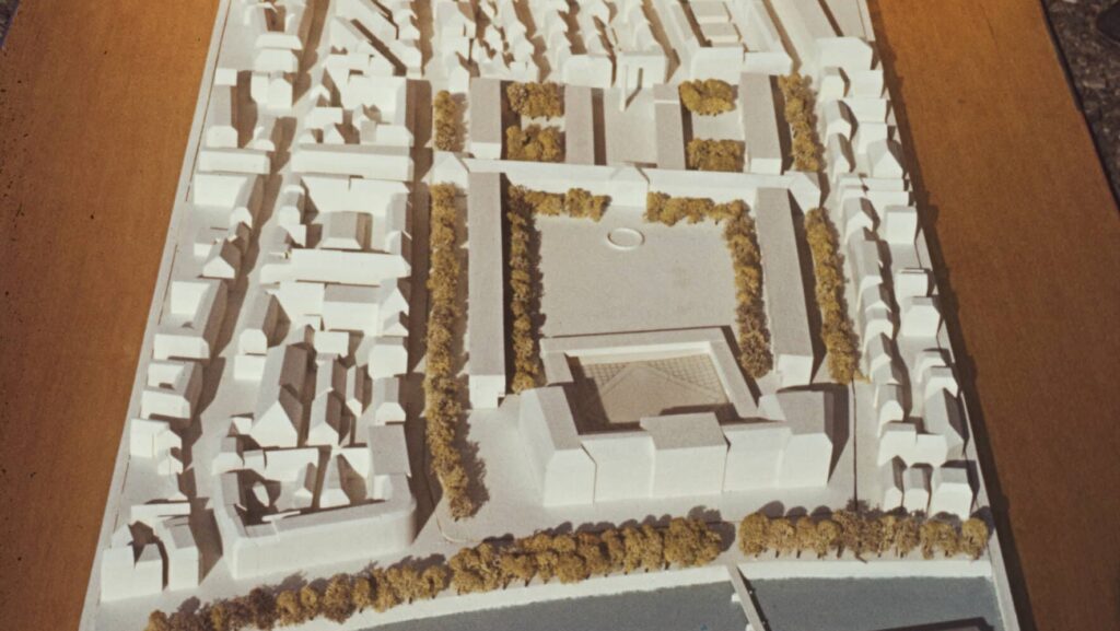 Das Bild zeigt das Modell einer ETH-Diplomarbeit mit Wohnungen auf dem Kasernenareal (1975/1976).