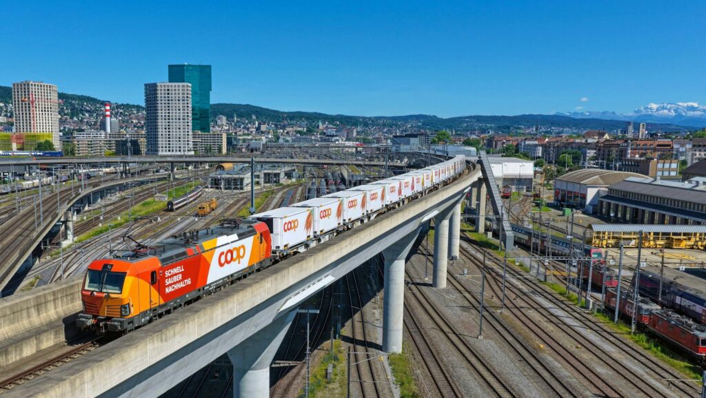 Wie Planzer und Coop den Stau auf der Strasse umfahren